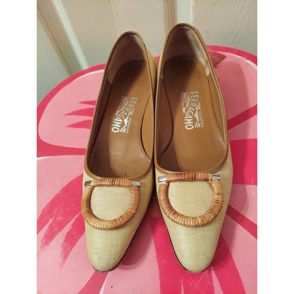 Salvatore Ferragamo Women's Beige Metallic Canvas Shoes. 7 B. Made In Italy.... - Picture 1 of 10
